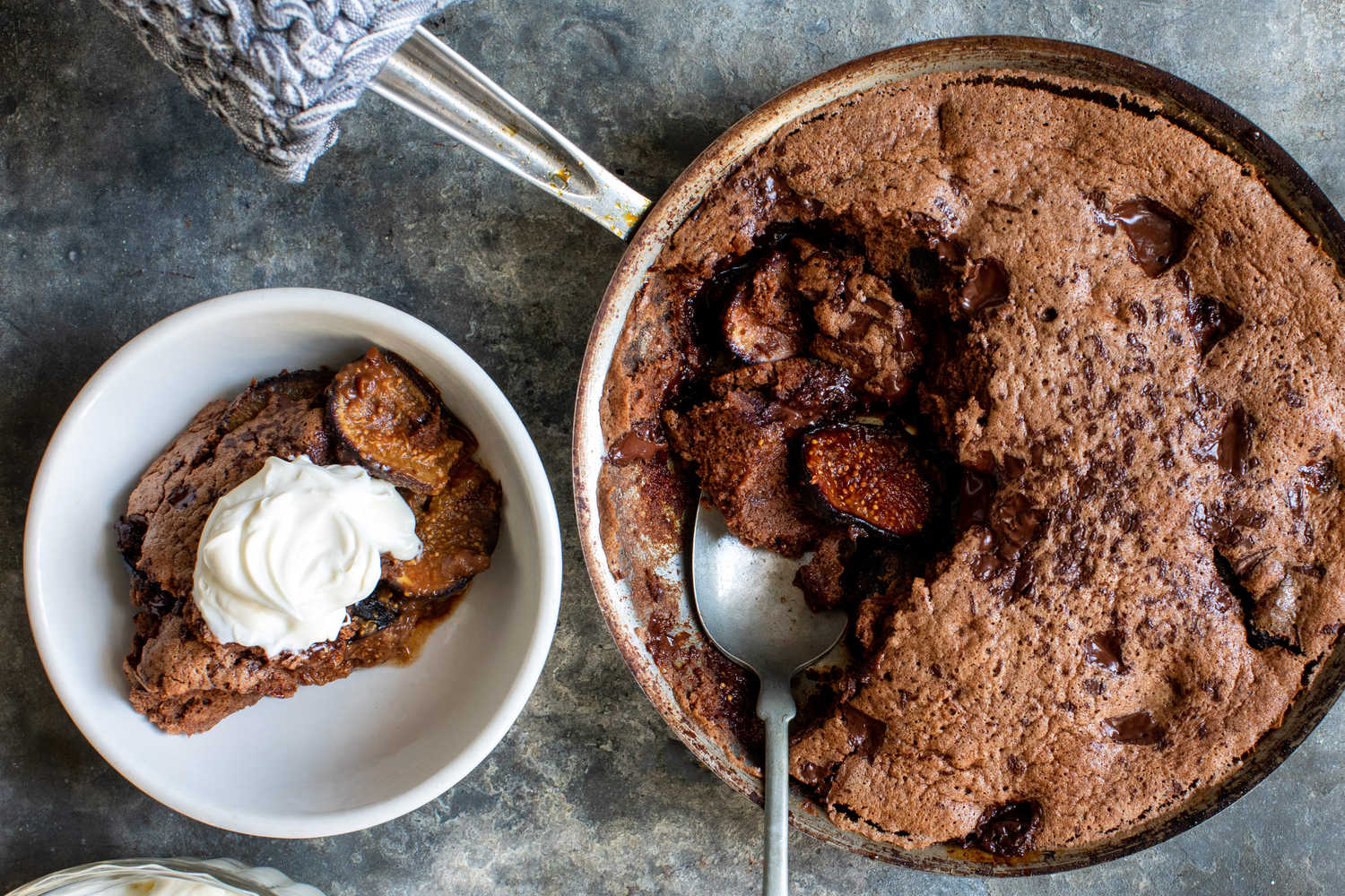 Warm Fig and Chocolate Sponge Cake Recipe